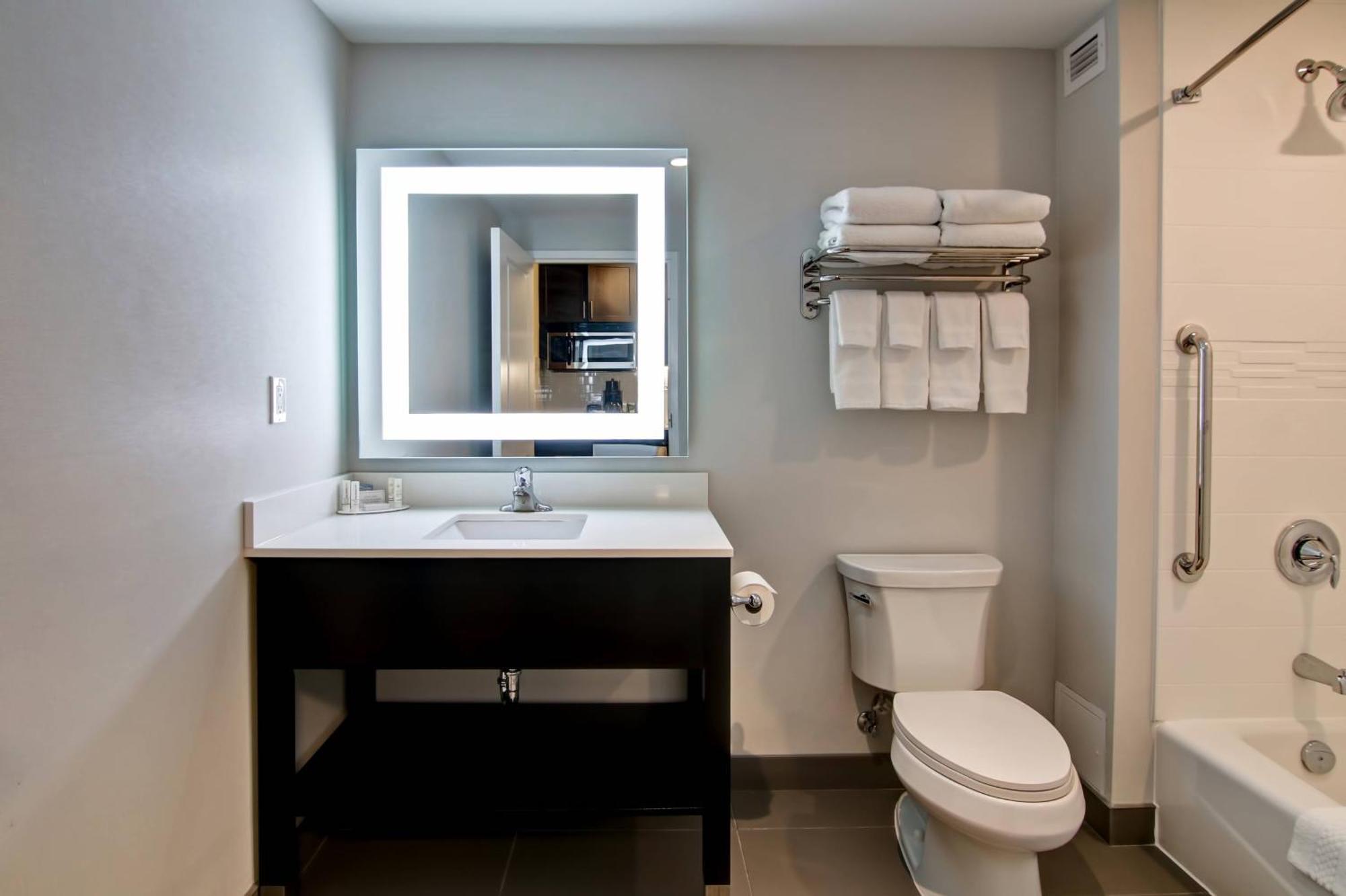 Towneplace Suites By Marriott Kincardine Extérieur photo